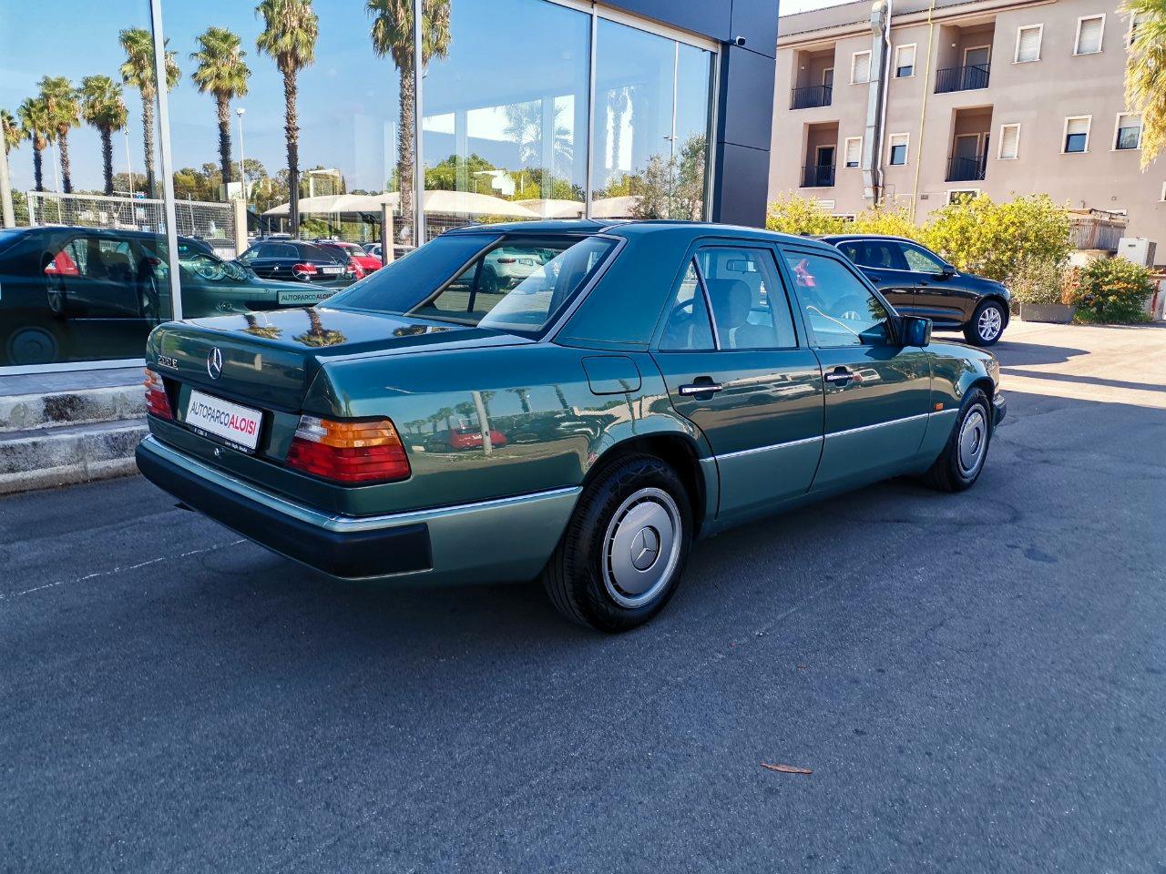 Mercedes E 200 E Berlina
