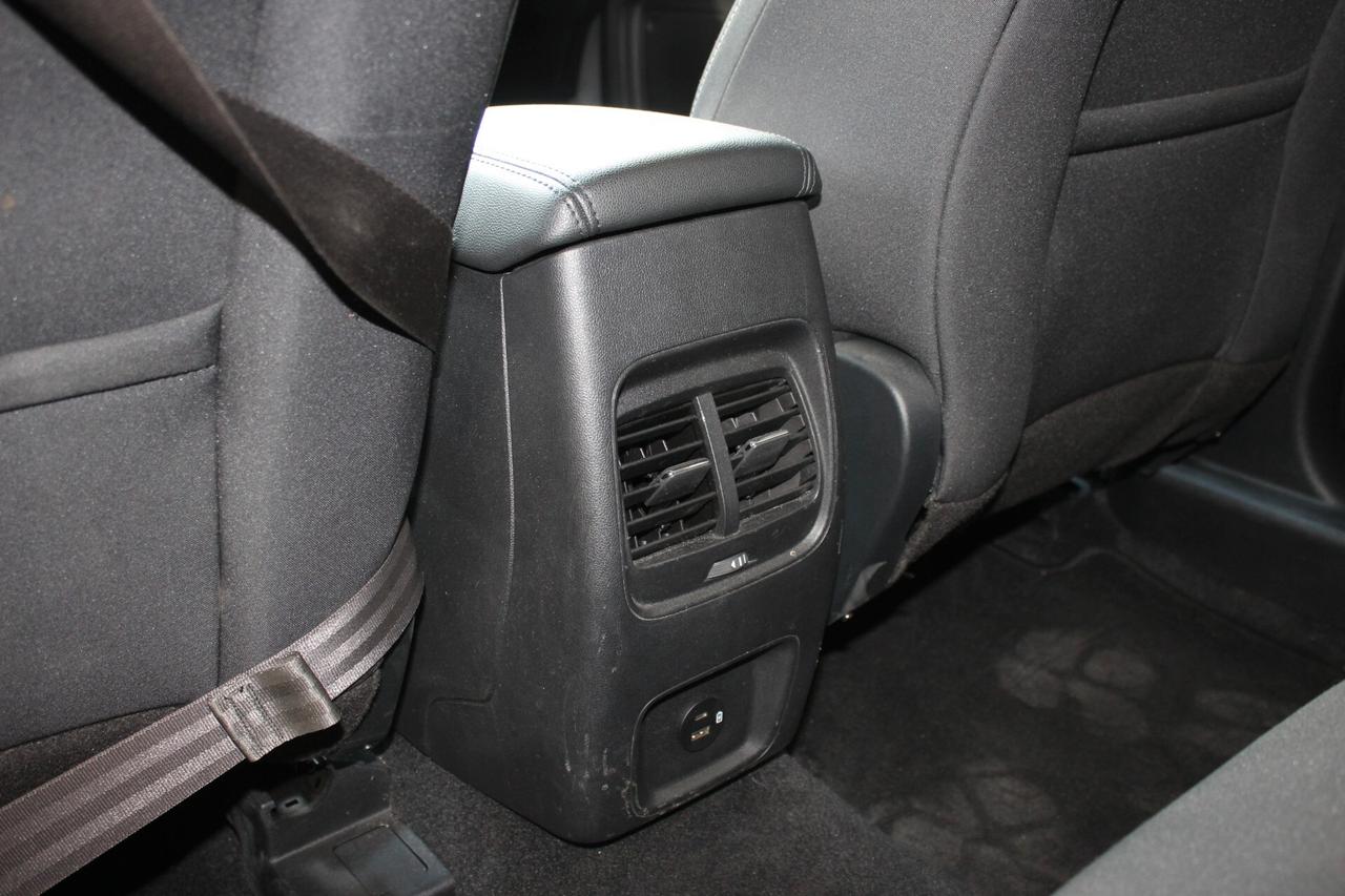Ford Kuga 2.0 EcoBlue Hybrid 150 CV 2WD Titanium Business