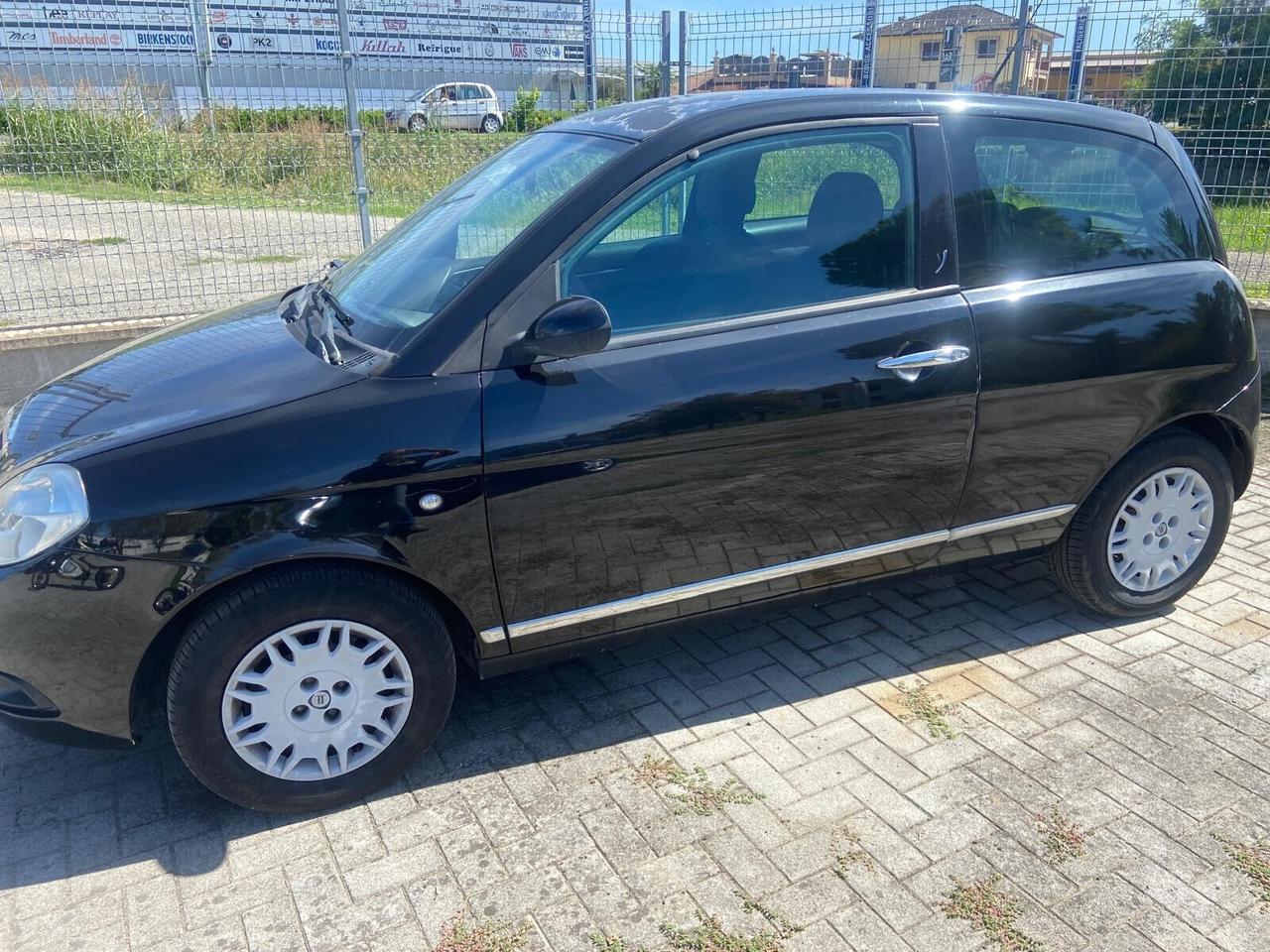 Lancia Ypsilon 1.3 MJT 75 CV Argento Per commercianti