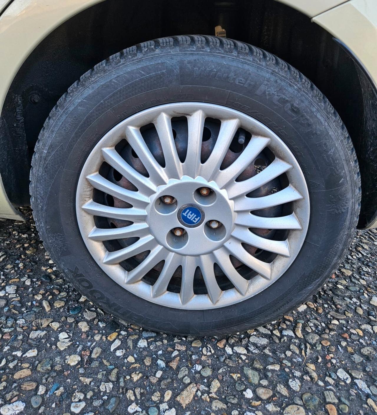 fiat grande punto 1.2 NEOPATENTATI