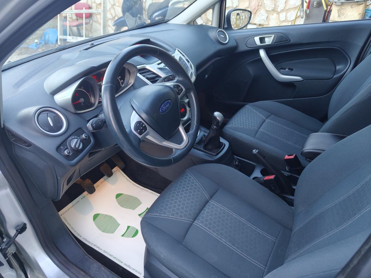 Ford Fiesta 1.6 TDCi 95 CV 5p. Titanium