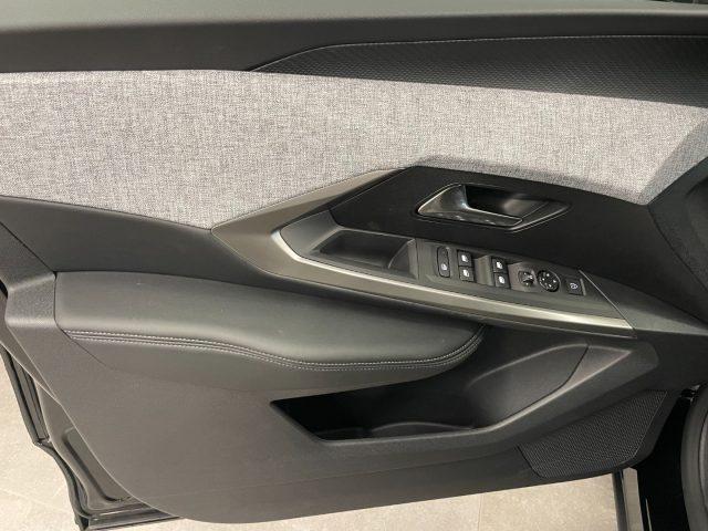 PEUGEOT 3008 1.2 Hybrid 145 e-DCS6 Allure KM0 MY25