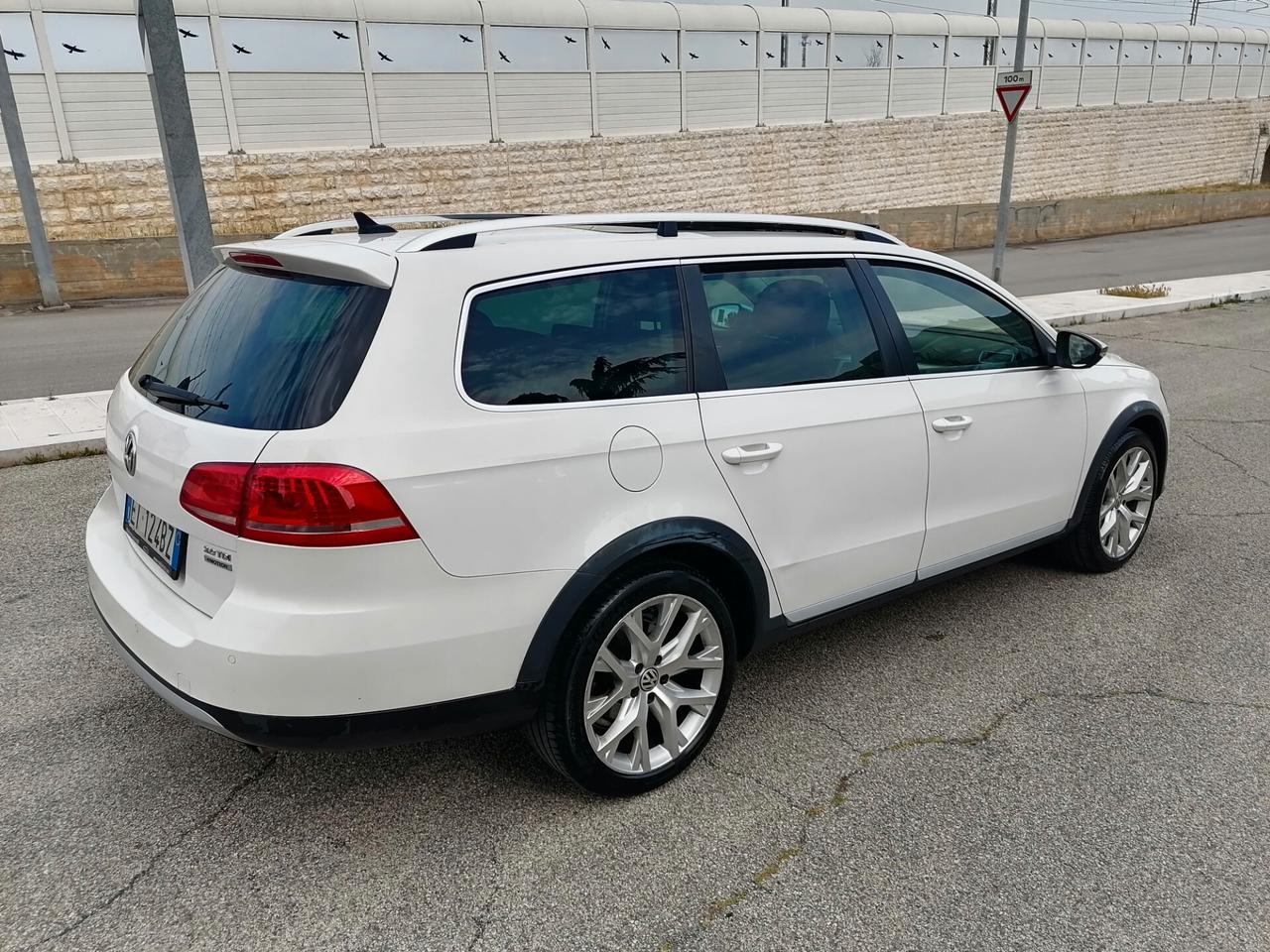 Volkswagen Passat Alltrack 2.0 TDI DSG 4motion BlueMotion Tech.
