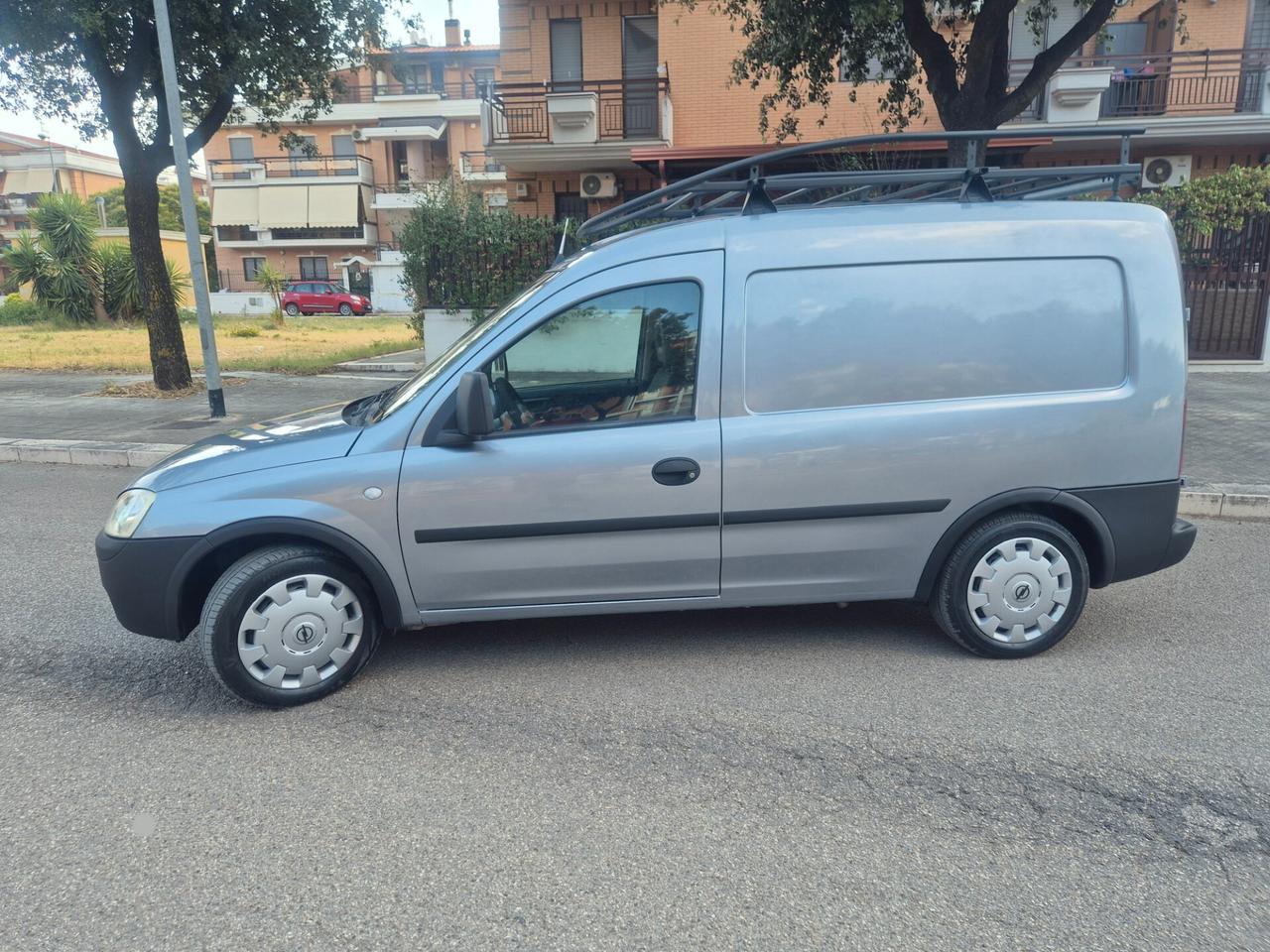 Opel Combo 1.6 94cv metano casa madre 2010