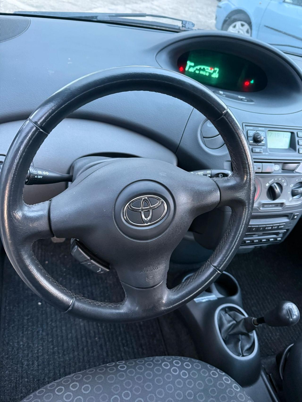 Toyota Yaris 1.4 tdi D-4D cat 5 porte Sol '03