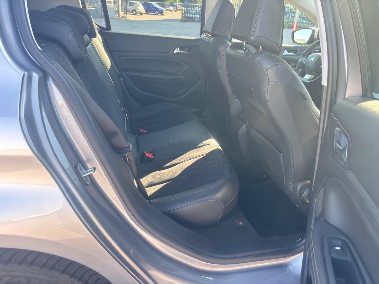 Peugeot 308 BlueHDi 120 S&S Allure
