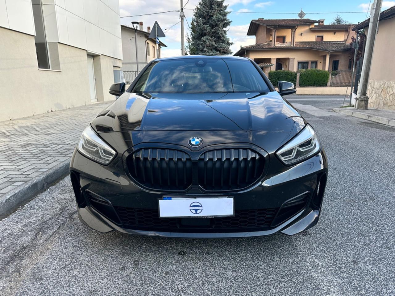 Bmw 118 118d 5p. Msport