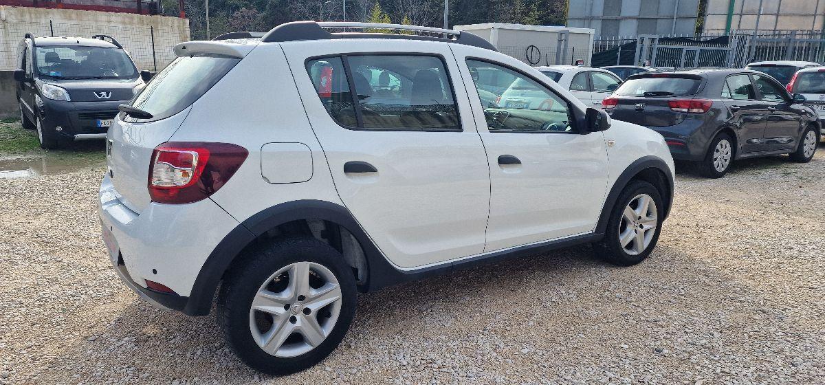 DACIA Sandero 0.9 TCe T-GPL 90 CV S&S Lauréate