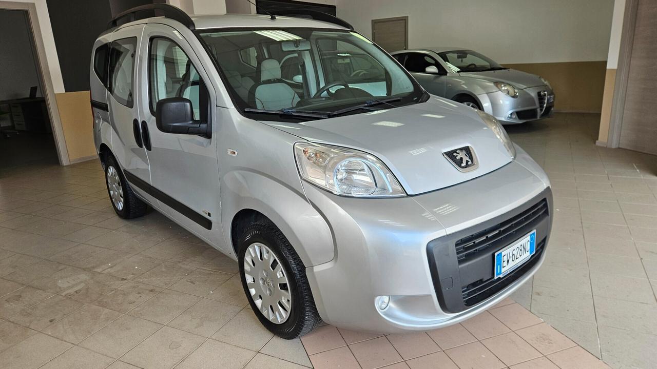 Peugeot Bipper Pegeout bipper 5 posti