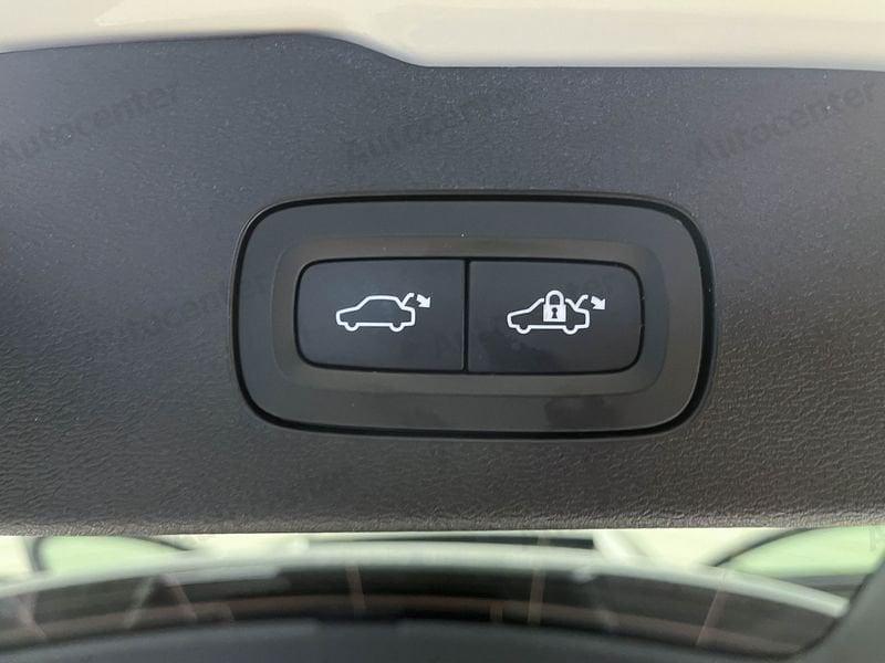 Volvo V60 V60 T6 AWD RECHARGE PLUG IN R DESIGN **18KWH**