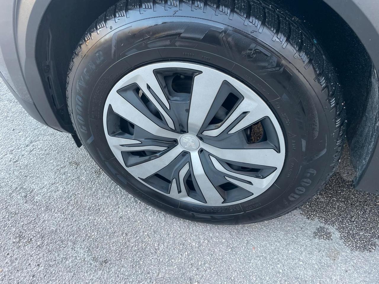 Peugeot 2008 1.5 BlueHDi Active 110 cv - 2021