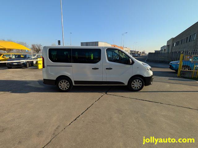 RENAULT Trafic T29 2.0 dCi 120CV 9 POSTI