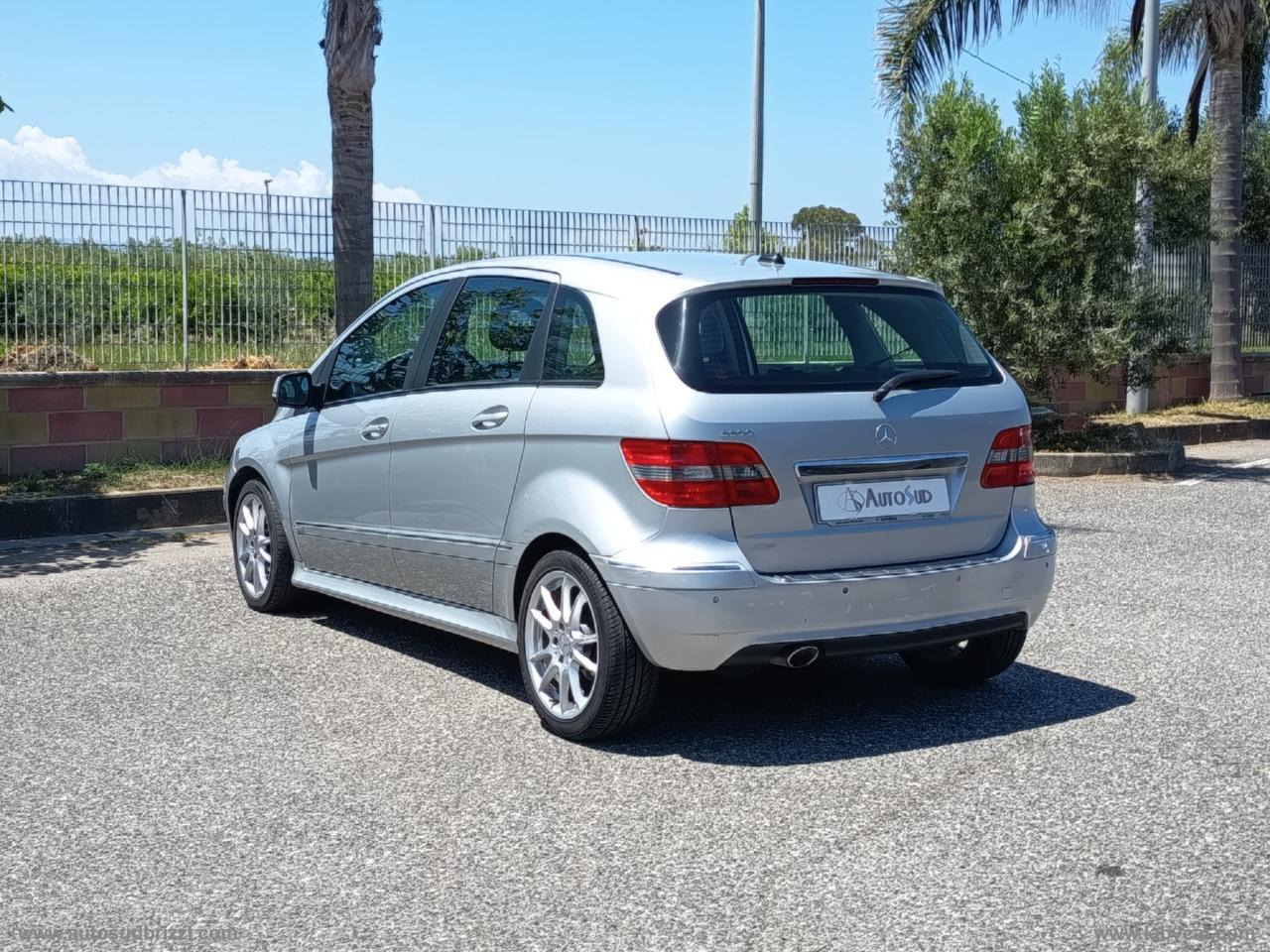 MERCEDES-BENZ B 200 CDI Premium