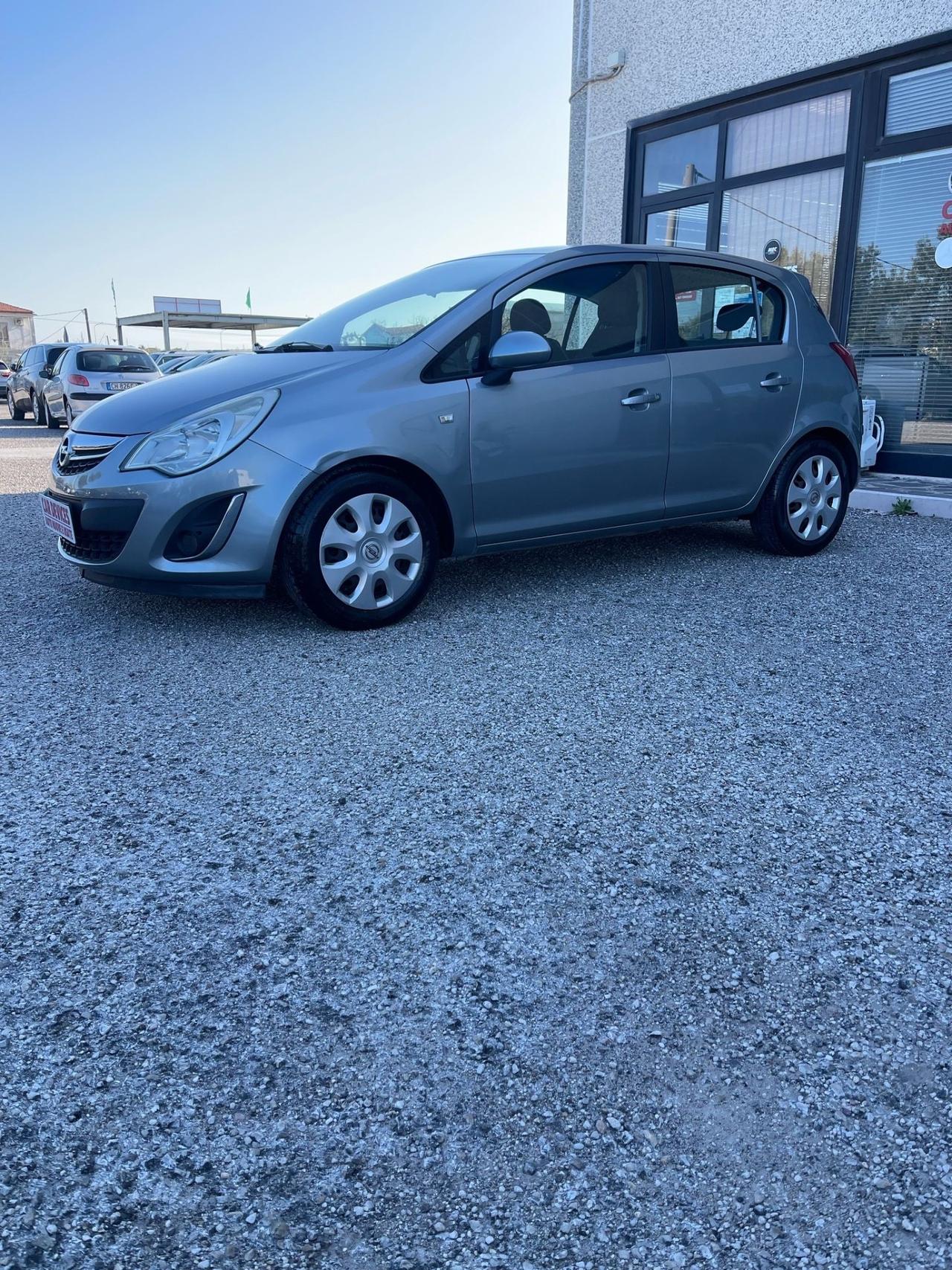 Opel Corsa 1.2 - GPL - NEOPATENTATI