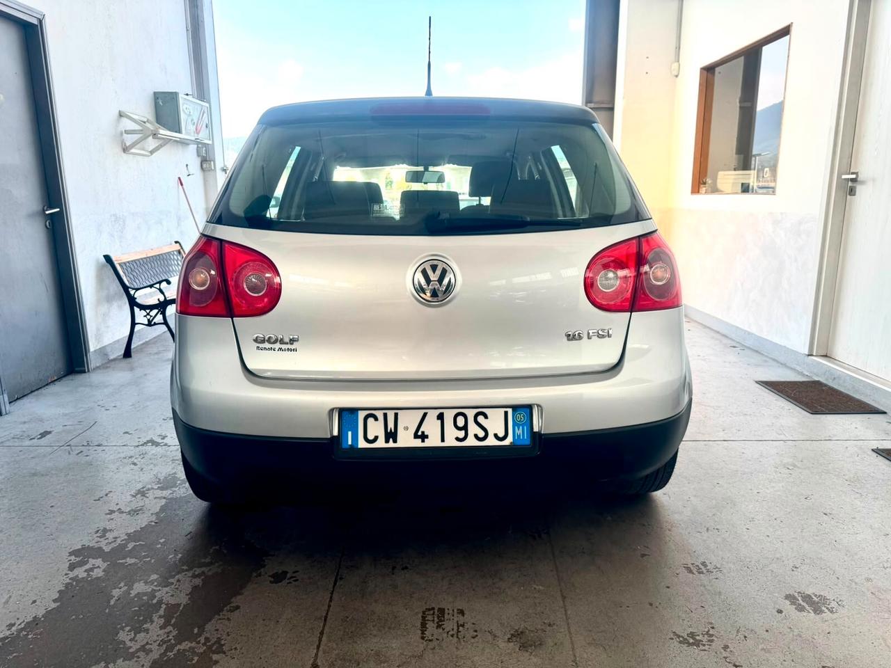 Volkswagen Golf 1.6 16V FSI 5p. Sportline