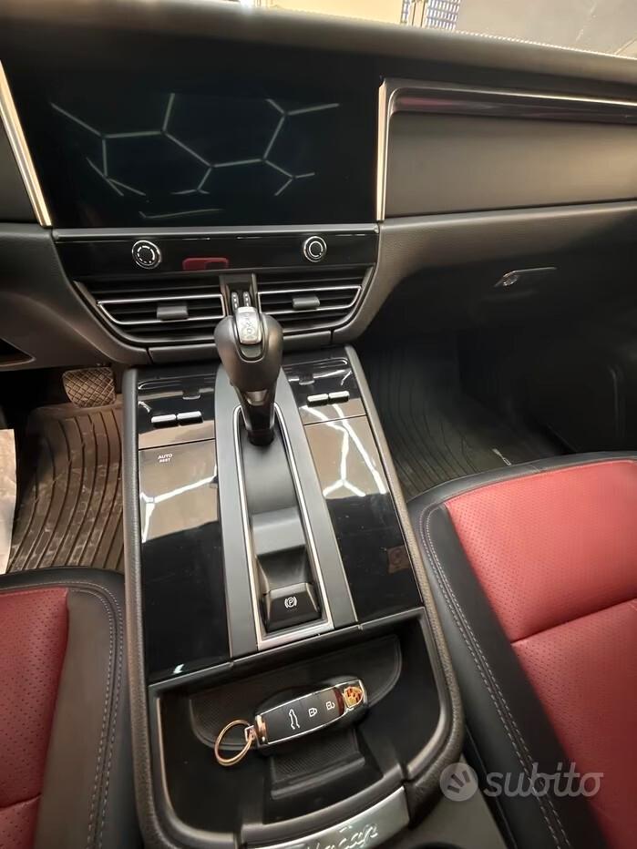 Porsche Macan 2.0-fuoristrada/Suv 5 porte