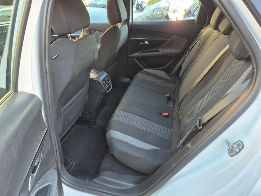 Peugeot NEW 3008 BlueHDi 130CV MANUALE