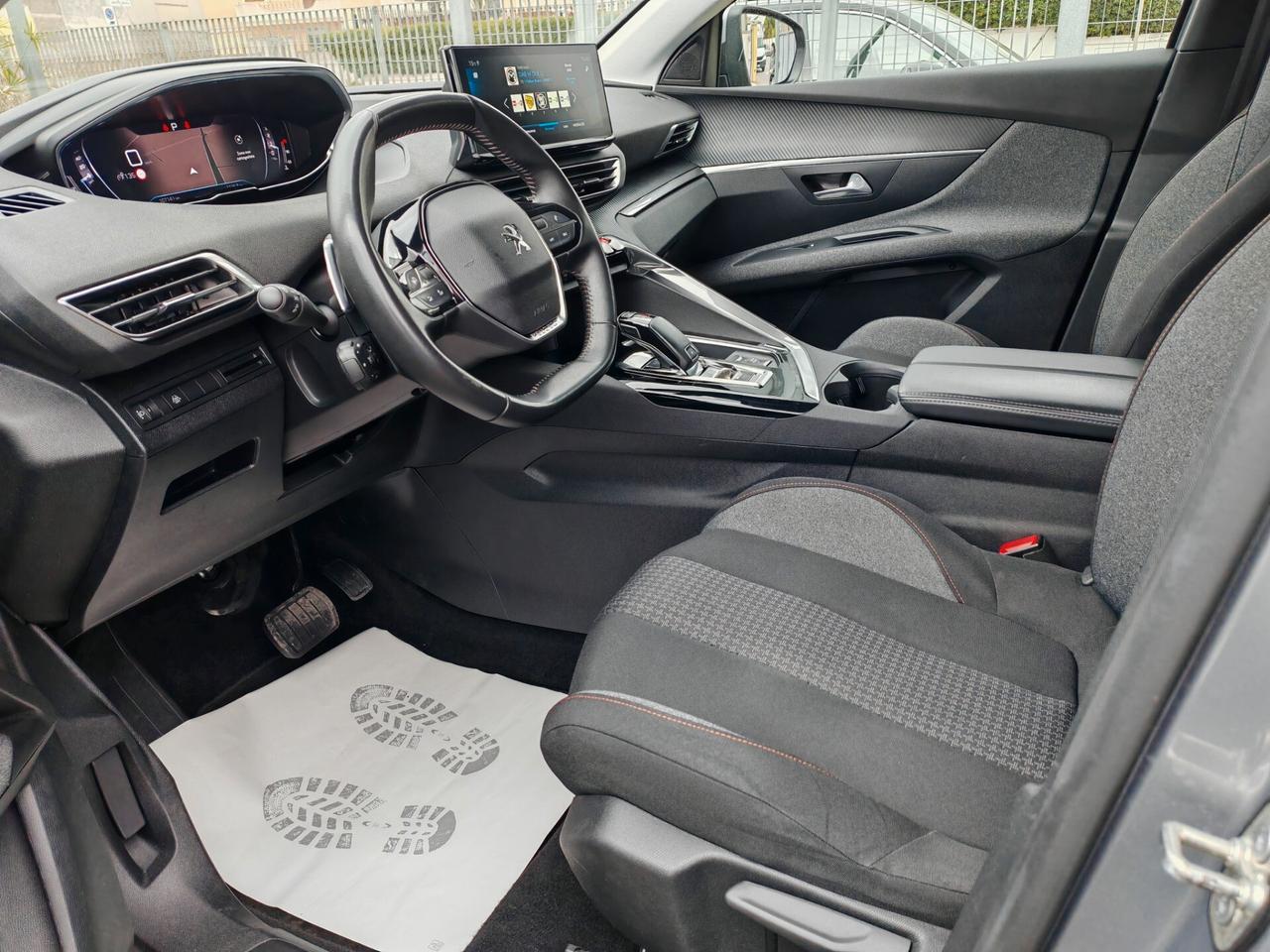 Peugeot 3008 1.5BlueHDi navig led cruise 2021