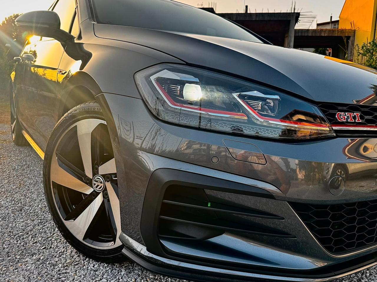 Volkswagen Golf GTI Performance 2.0 245 CV TSI DSG