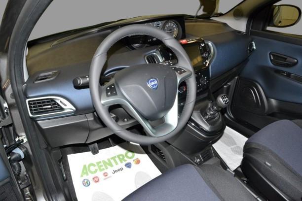 LANCIA Ypsilon MY24 1.0 FireFly 70cv Start&Stop Hybrid PLATINO