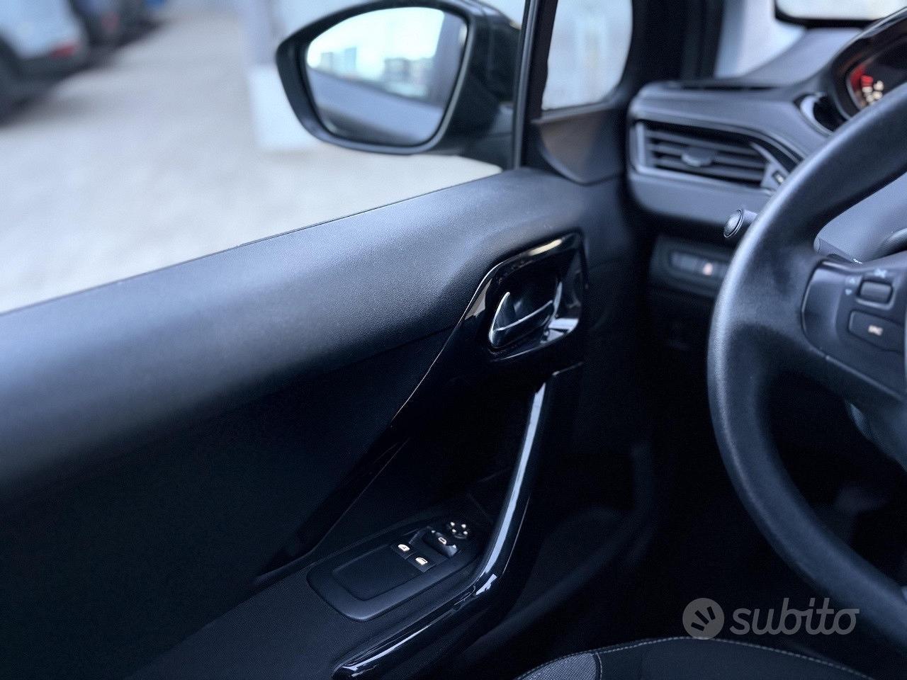 Peugeot 208 1.6 Diesel 75CV E6 Neo - 2016