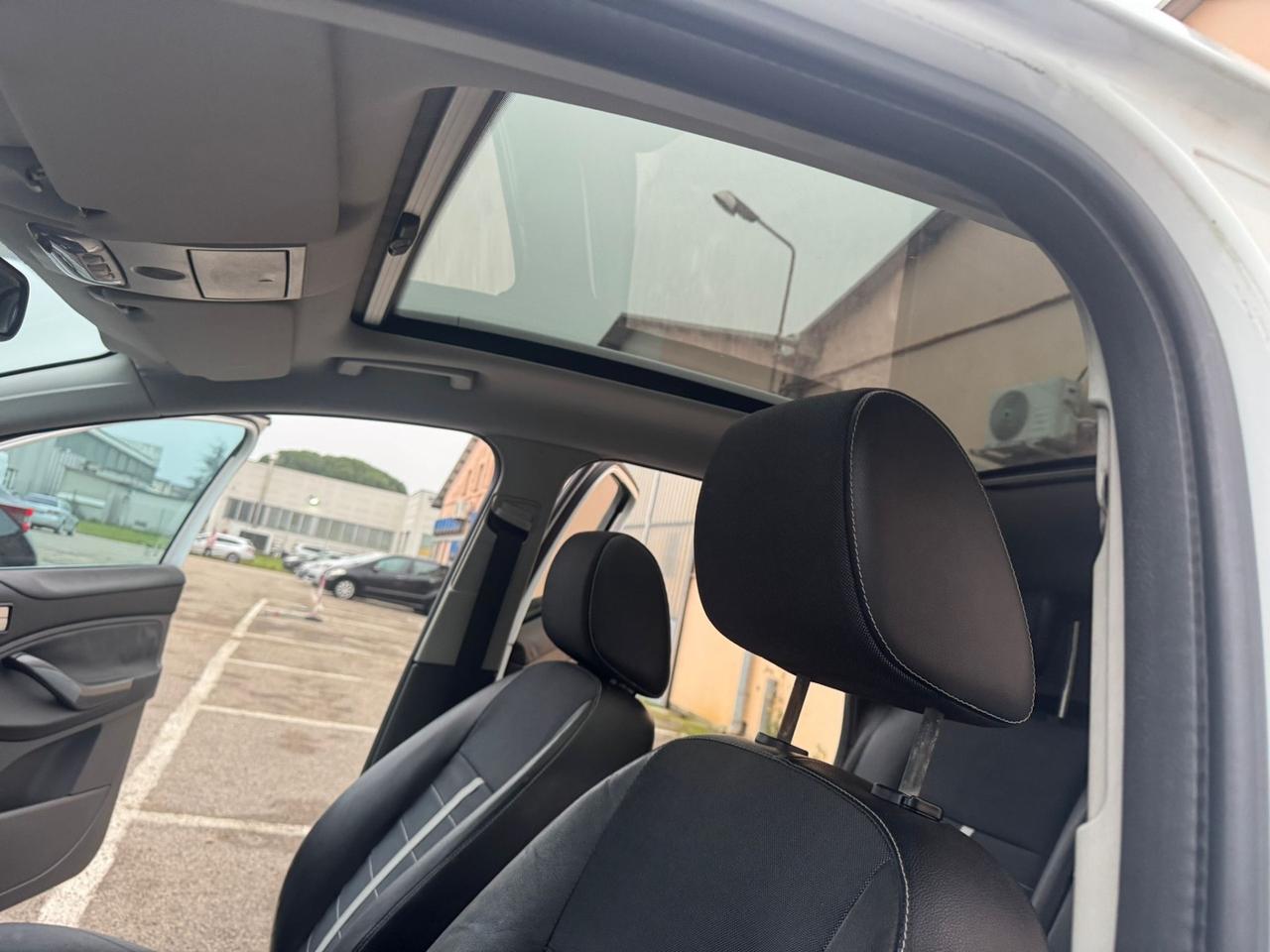 Ford Kuga 2.0 TDCI 140 CV 4WD Titanium