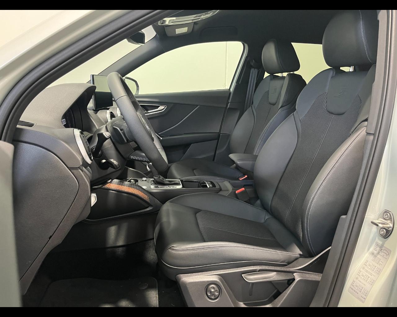 AUDI Q2 35 TDI S-TRONIC IDENTITY BLACK