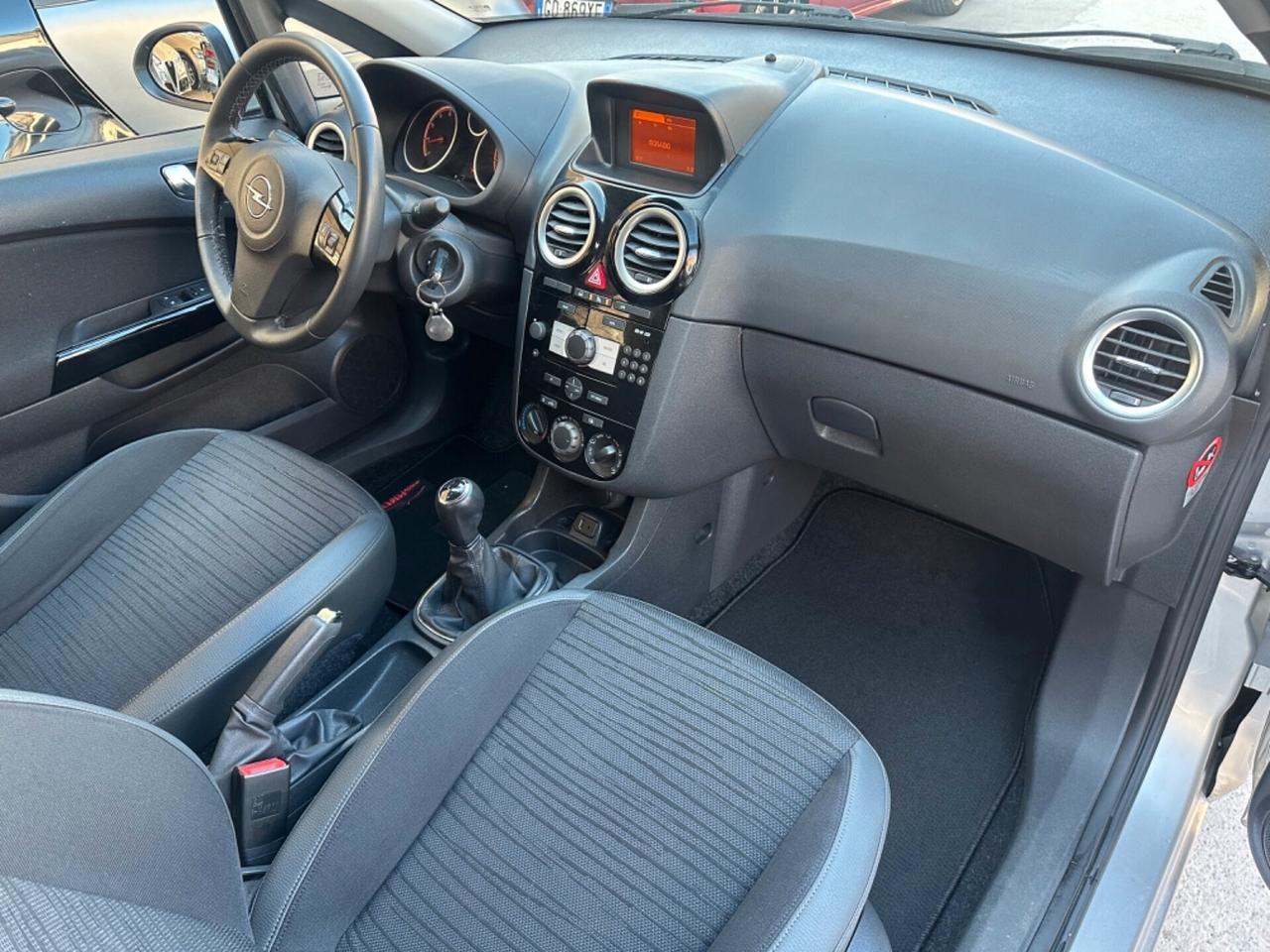 Opel Corsa 1.2 85CV 5 porte GPL-TECH Edition