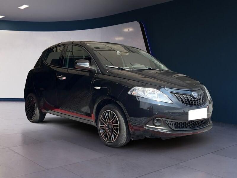 Lancia Ypsilon 1.0 FireFly 70cv Hybrid Silver