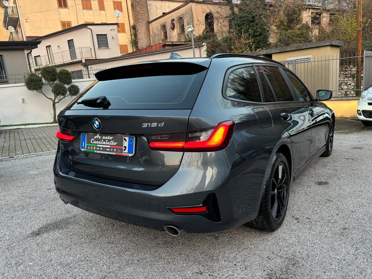 Bmw 318d 48V Touring Sport FULL- LED