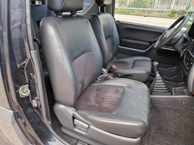 SUZUKI Jimny 1.3i 16V cat 4WD JLX Più
