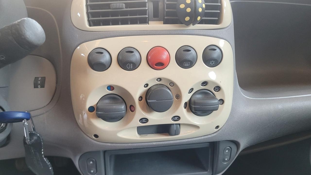 Fiat 600 ARIA CONDIZIONATA SERVOSTERZO VETRI ELETTRICI