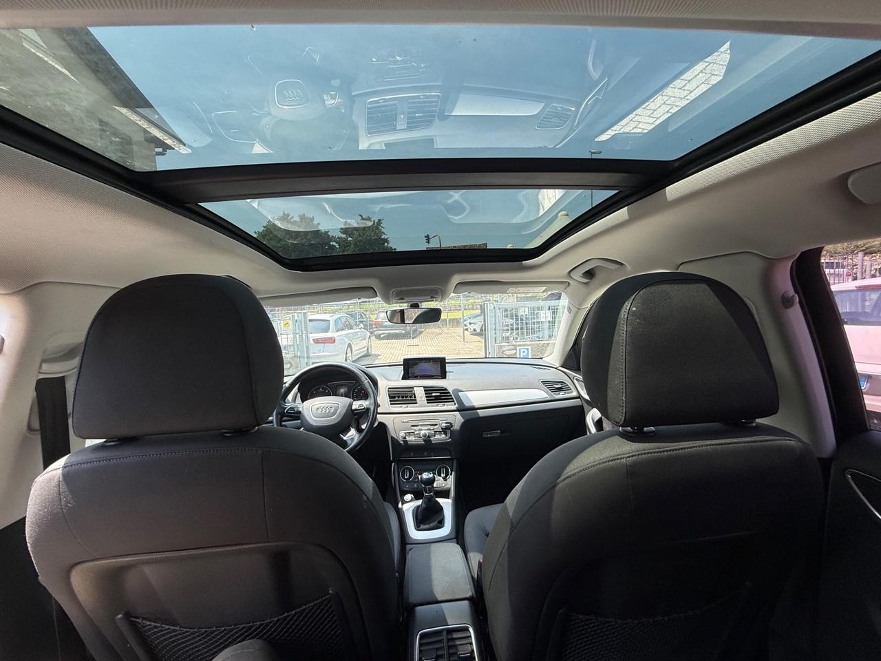 Audi Q3 2.0 TDI S-LINE