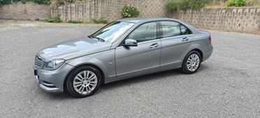 Mercedes C 220 CDI BlueEfficiency Avantgarde c/bixeno Berlina