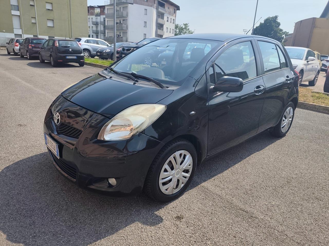 Toyota Yaris 1.0 Benz euro 4 5 porte