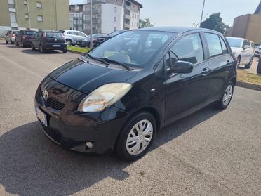 Toyota Yaris 1.0 Benz euro 4 5 porte