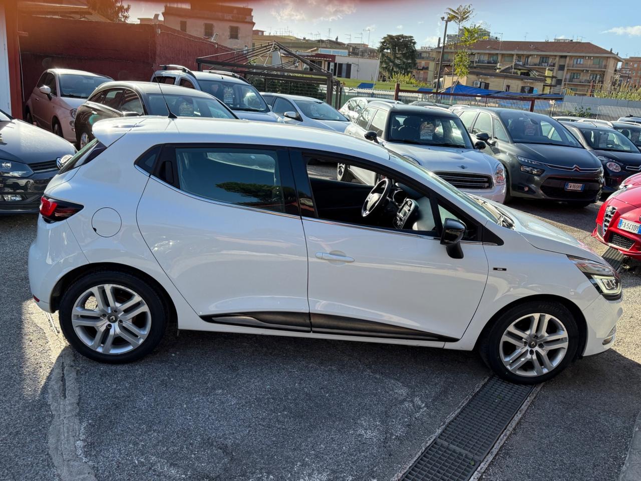 Clio 1.5 dci - Moschino Life-rate-garanzia-unipro-