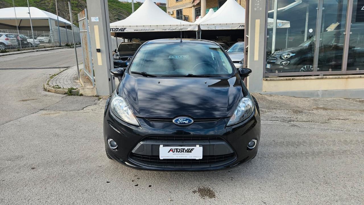Ford Fiesta 1.4 TDCi 70CV 5 porte Titanium
