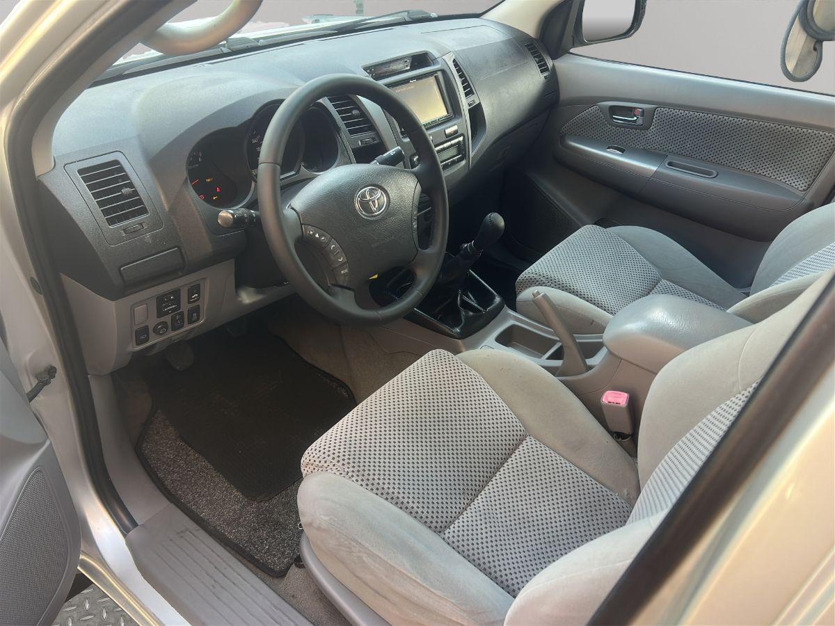 TOYOTA - Hilux 3.0 d-4d 171CV double cab SR 4x4 ridotte