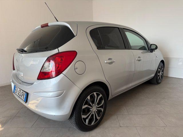 OPEL Corsa 1.2 5 porte Sport