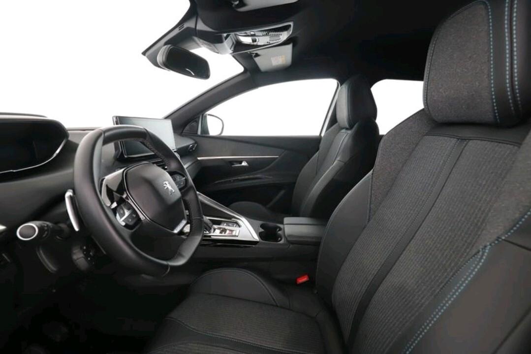Peugeot 3008 1.5hdi 2023 EAT8 Allure IN ARRIVO