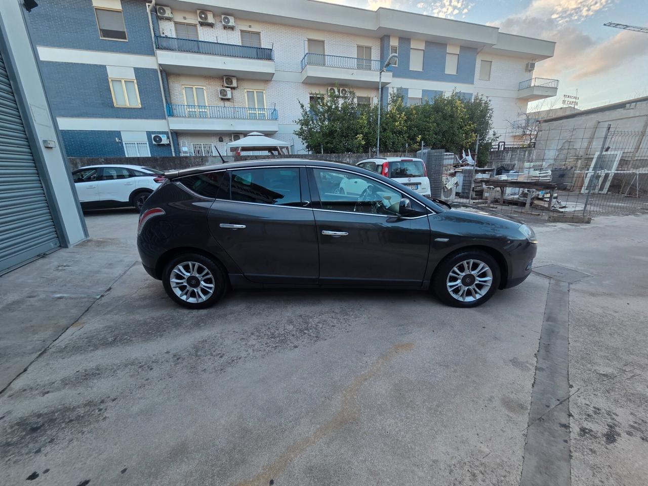 Lancia Delta 1.6 MJT DPF Platino