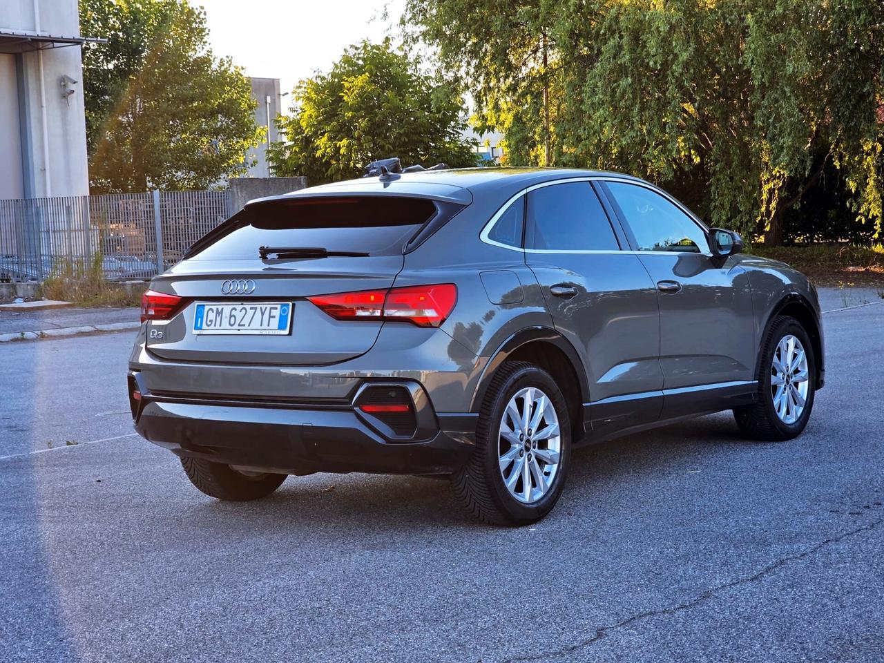 Audi Q3 35 TDI S tronic Business 2023