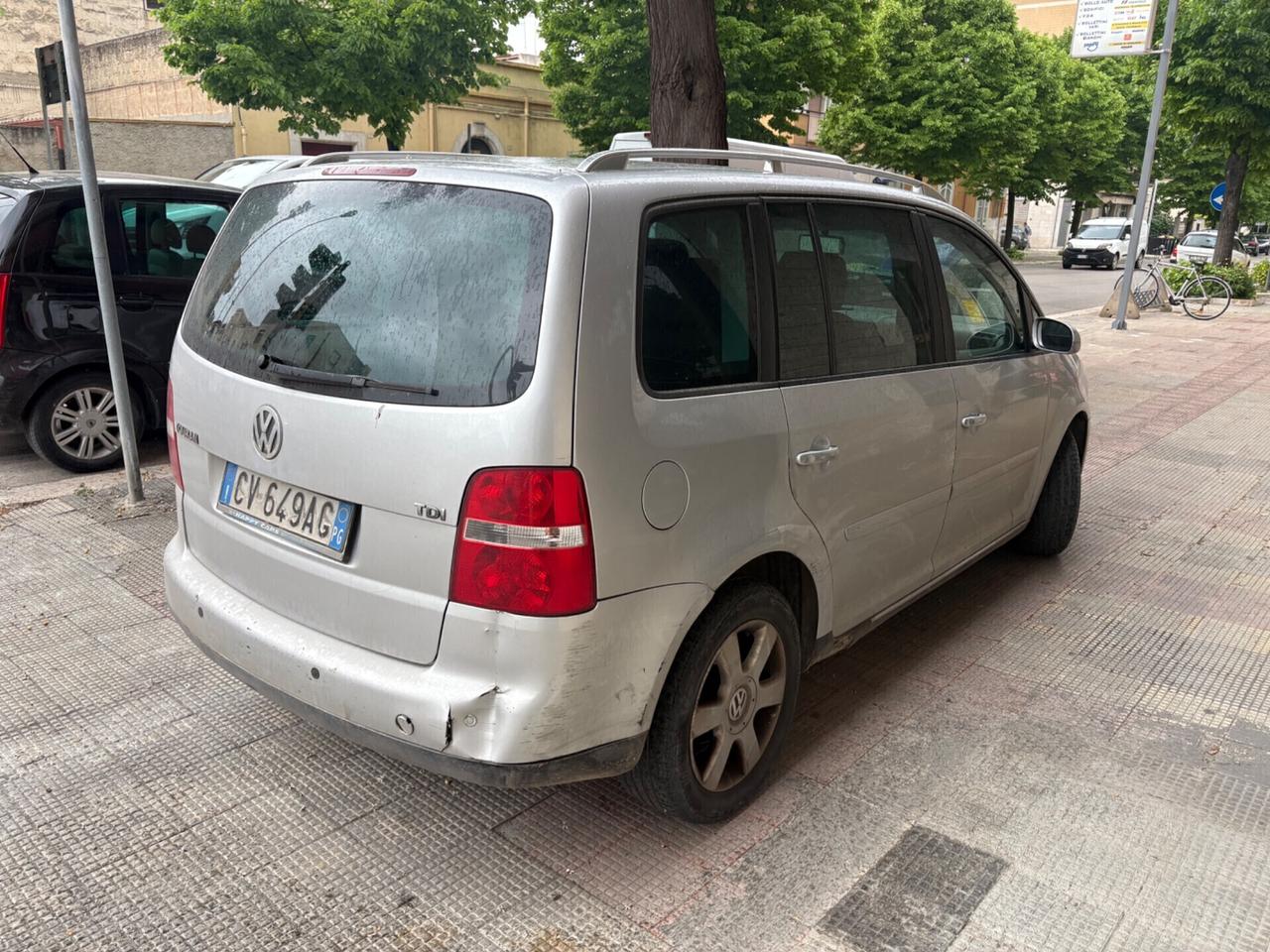 Volkswagen Touran 1.9 105CV 7 POSTI