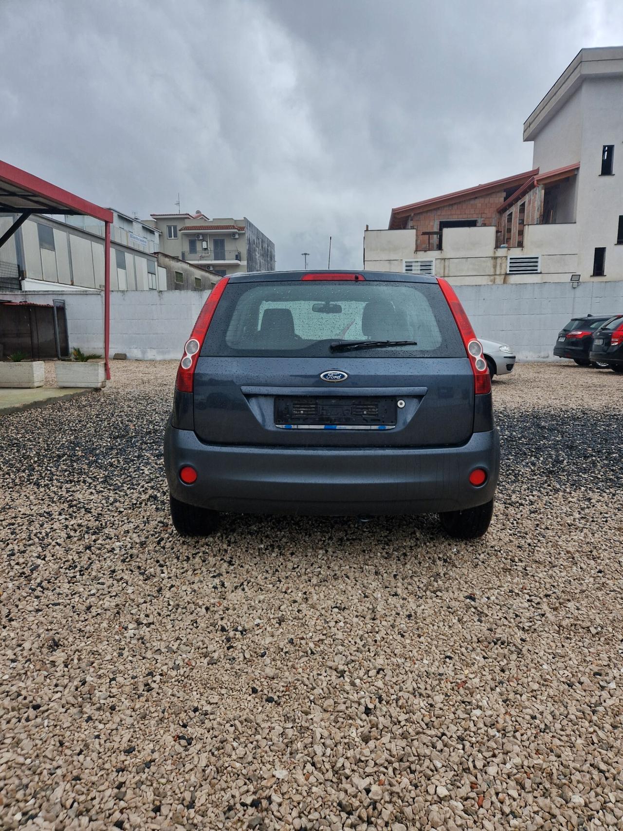 Ford Fiesta 1.2 16V 5p. Titanium 130000km