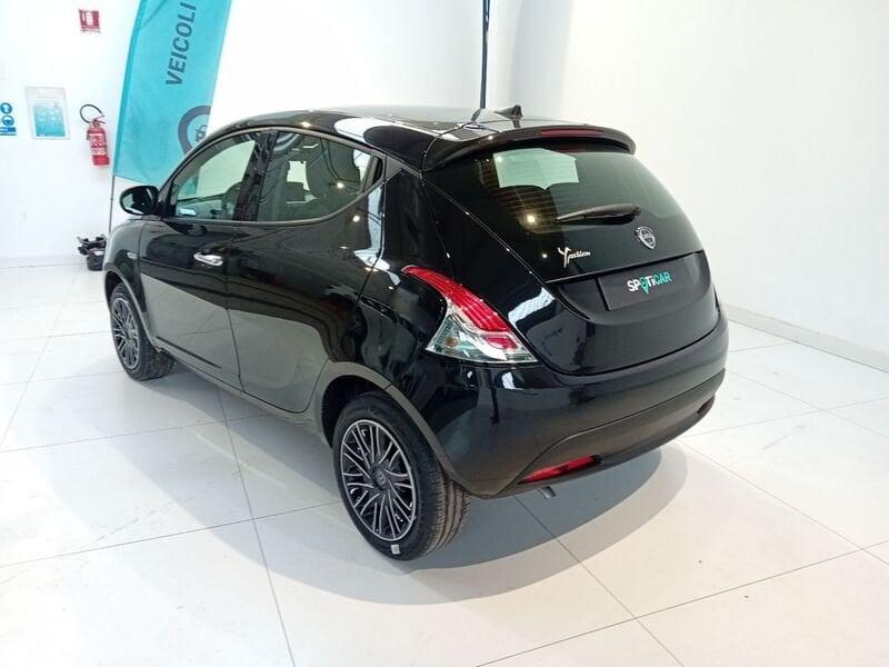 Lancia Ypsilon 1.0 FireFly 5 porte S&S Hybrid Silver Plus