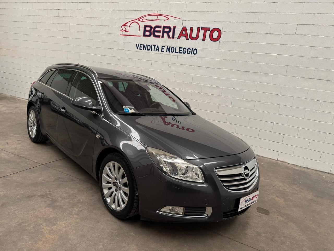 Opel Insignia allestimento Sports Tourer Cosmo