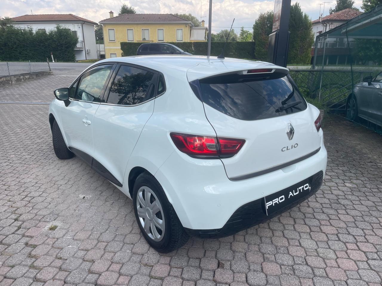 Renault Clio 1.2 75CV GPL 5 porte Costume National
