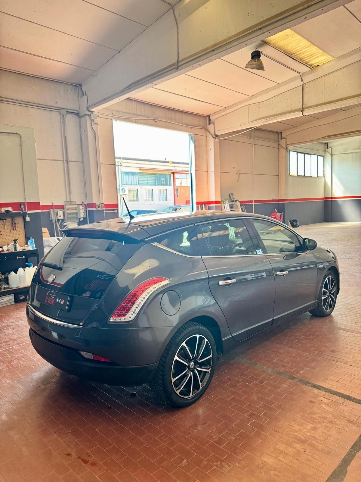 Lancia Delta 1.6 MJT DPF Platino