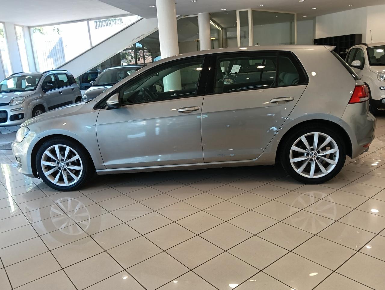 Volkswagen Golf 1.6 TDI 5p. Highline BlueMotion Technology
